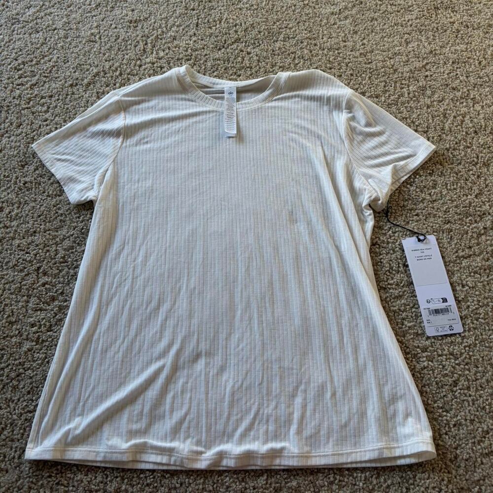 Brand new alo yoga white top